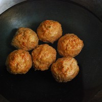 红烧狮子头的做法图解3