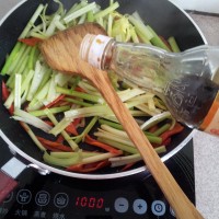 芹菜肉丝的做法图解9