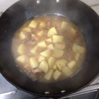 土豆烧排骨(最简单的做法)的做法图解3