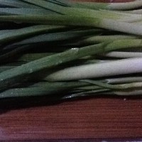 大蒜叶炒千张的做法图解3