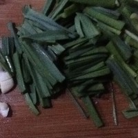 大蒜叶炒千张的做法图解4