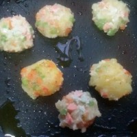 土豆泥杂蔬饼的做法图解5