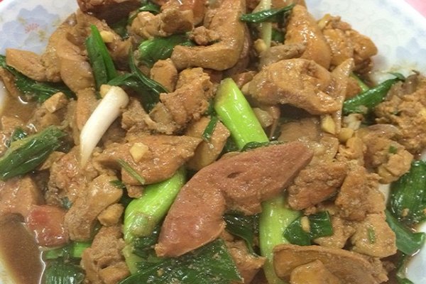 大蒜炒鸡肝的做法