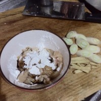 家常嫩肉莴笋的做法图解2