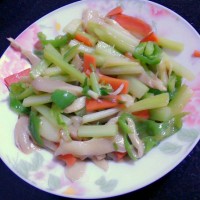 超好吃的芹菜~素炒香芹的做法图解3
