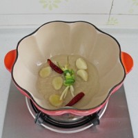 姬松茸炖土鸡的做法图解5