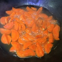 红烧排骨炖红萝卜(绝对下饭菜)的做法图解1