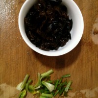山药木耳的做法图解2