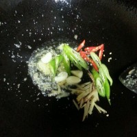姜葱炒花蟹的做法图解3