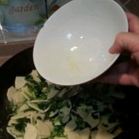 冬笋炒雪里蕻的做法图解9
