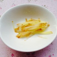 夏日小清新--补钙白瓜鱼丸鱼骨汤的做法图解2