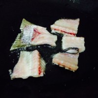 夏日小清新--补钙白瓜鱼丸鱼骨汤的做法图解4