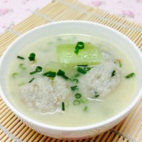 夏日小清新--补钙白瓜鱼丸鱼骨汤的做法图解9