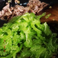 苦瓜肉丝的做法图解5