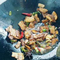 五花肉黄豆芽青椒炒粉条的做法图解7