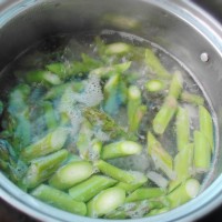 鲜菇炒芦笋的做法图解3