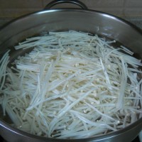白灼金针菇肥牛 —— 菁选酱油试用菜谱的做法图解3