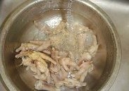 泡椒凤爪的做法图解3
