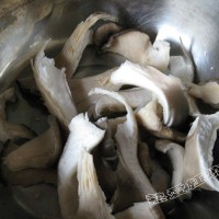 炸鲜蘑的做法图解1
