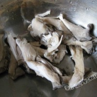 炸鲜蘑的做法图解2
