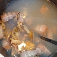 小鲍鱼鱿鱼干炖五花肉的做法图解8