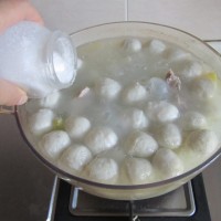 山药鱼丸棒骨汤------冬季暖身的做法图解8