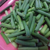 美味的蒜薹炒肉丝!的做法图解2