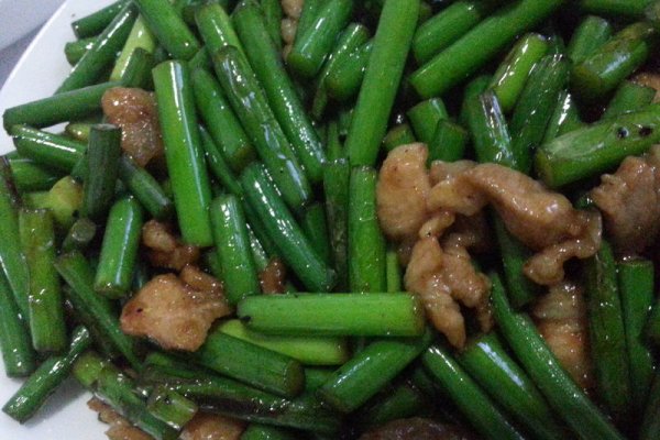 美味的蒜薹炒肉丝!的做法