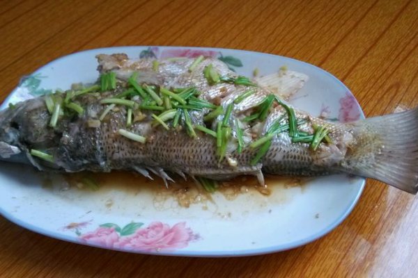 宝宝辅食清蒸鲈鱼的做法