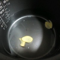 花胶虫草炖花瘦肉(电饭煲懒人版)的做法图解2