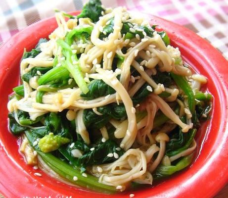 金针菇拌菠菜的做法