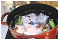 香辣猪蹄火锅的做法图解2