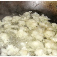 花菜烧肉的做法图解2