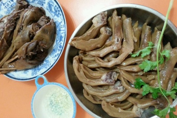 潮汕卤味——卤鸭掌的做法