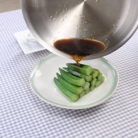 变厨神白灼秋葵的做法图解6