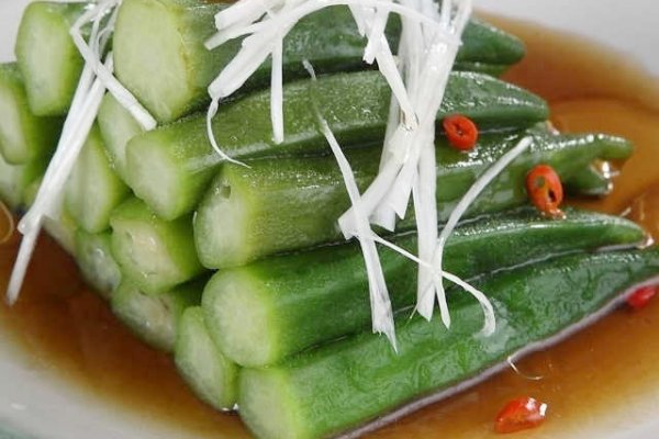 【变厨神】白灼秋葵的做法