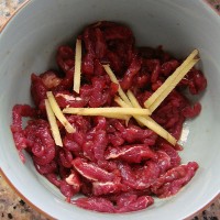 青椒牛肉丝的做法图解3