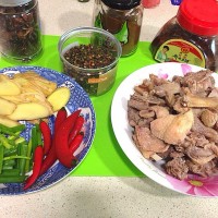 姜爆鸭子的做法图解1