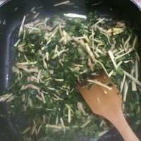 雪里蕻冬笋炒肉丝的做法图解7