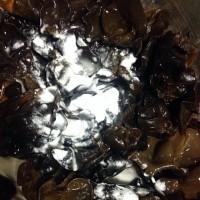 洋葱拌木耳(养生版)的做法图解1
