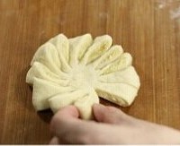 椰蓉花形面包的做法图解8