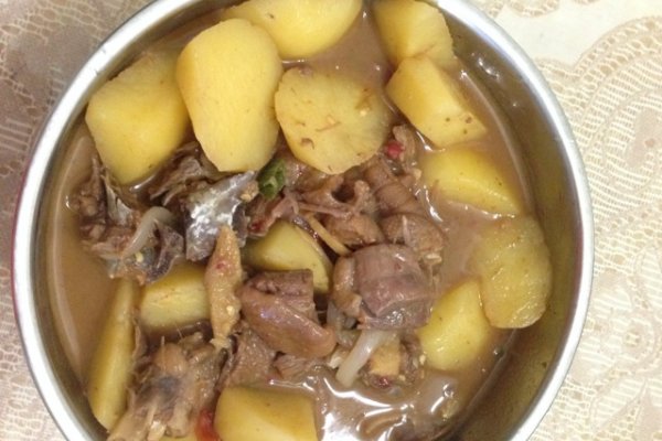 红烧土豆鸡块的做法