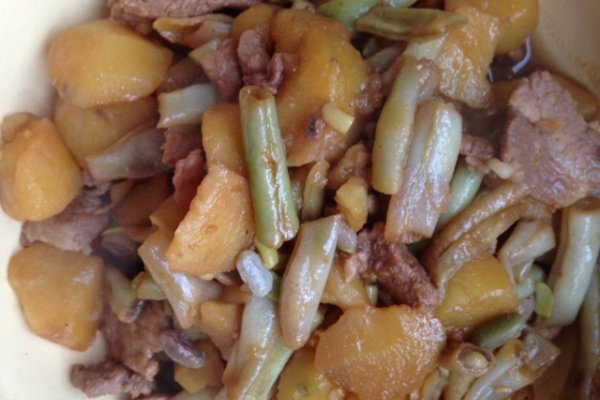 土豆芸豆炖肉的做法