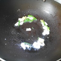 木耳炒鸡蛋的做法图解4