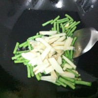 藕条炒豆角的做法图解6