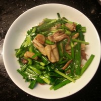 韭菜炒土鱿(韭菜炒鱿鱼干)的做法图解4