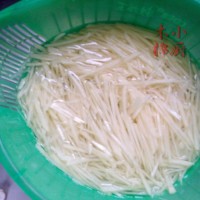 凉拌土豆丝的做法图解3