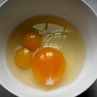 荠菜蒸蛋羹的做法图解2