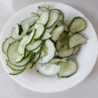 黄瓜煎鸡蛋的做法图解2