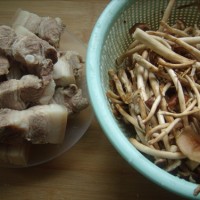 茶树菇五花肉的做法图解2